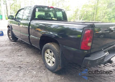 2004 Chevrolet Silverado K1500 из США, поврежденный, VIN 2GCEK19T941250818